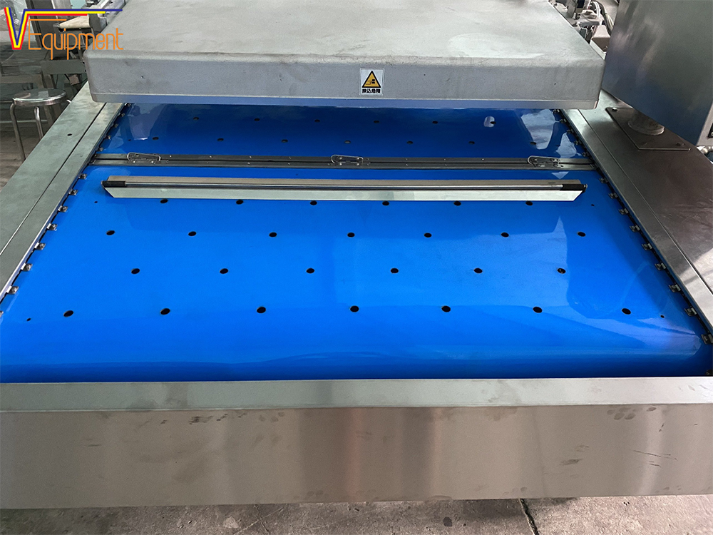 MÁY HÚT CHÂN KHÔNG BĂNG TẢI FURUKAWA