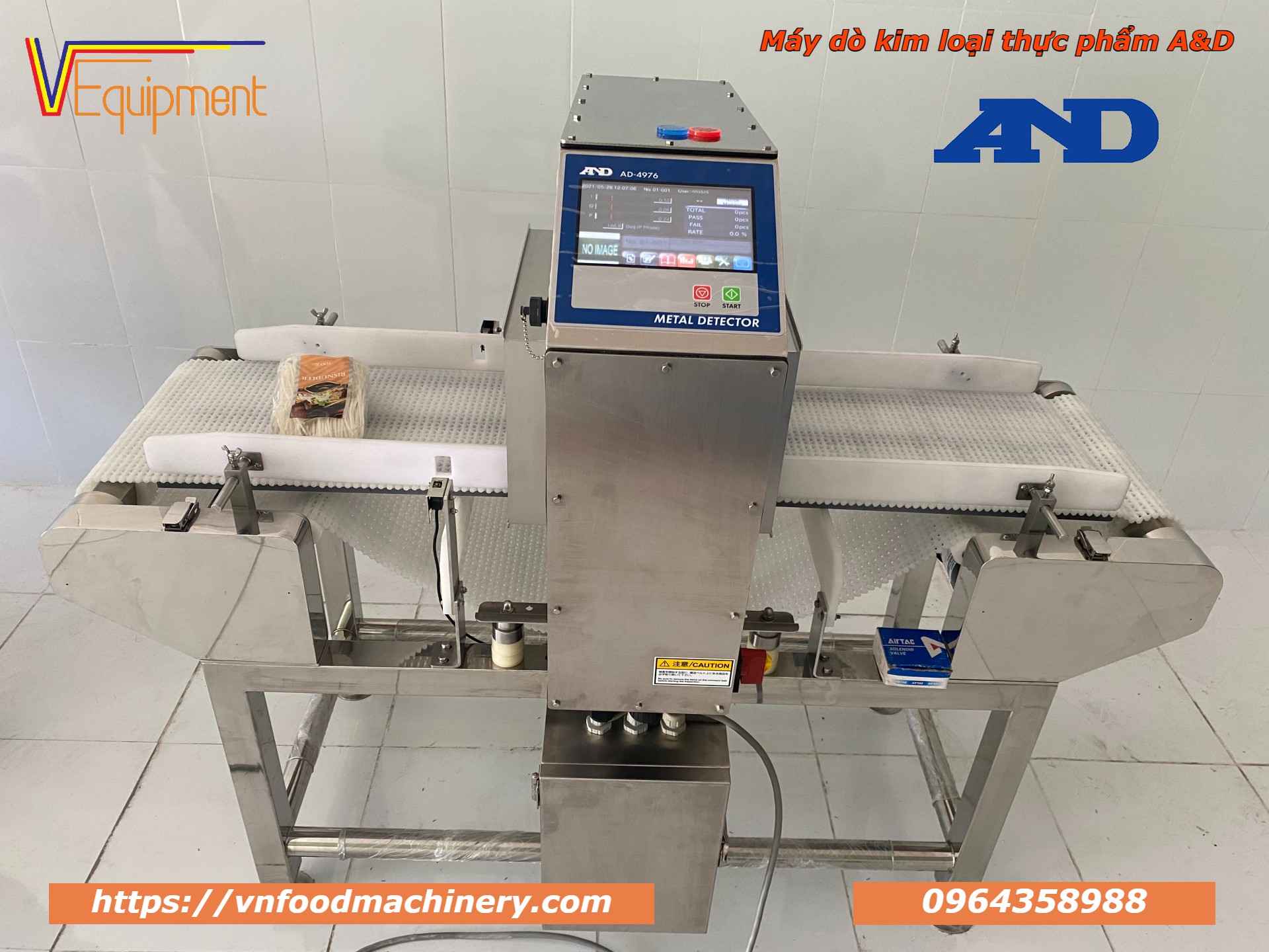 Máy rà kim loại dang băng tải